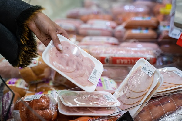 Минсельхоз не видит предпосылок для роста цен на сосиски и колбасу