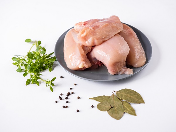 Росстат: цены на мясо кур с начала года выросли на 8,1%