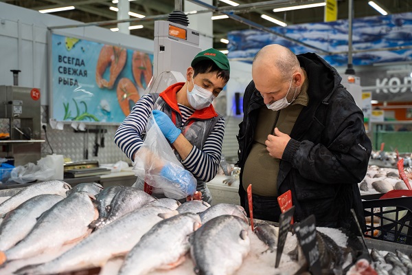 Минсельхоз подготовил правила о ветсанэкспертизе рыбы на рынках