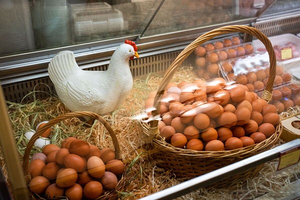 Росстат сообщил о снижении цен на яйца