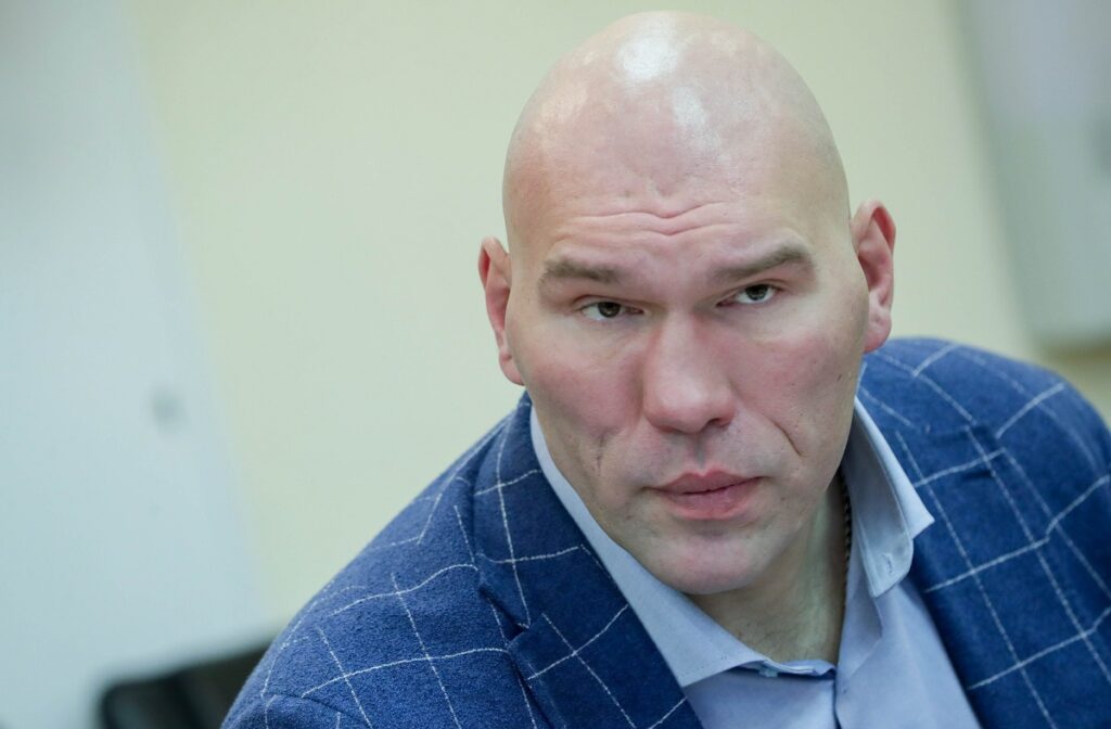 Депутат Николай Валуев пояснил, почему штрафовать за выброшенных питомцев будет сложно