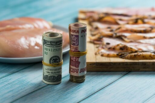 Экспортерам снизили требование по продаже валютной выручки до 50%