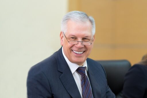 Коллектив «Ветеринарии и жизни» поздравляет Руководителя Россельхознадзора Сергея Данкверта с днем рождения