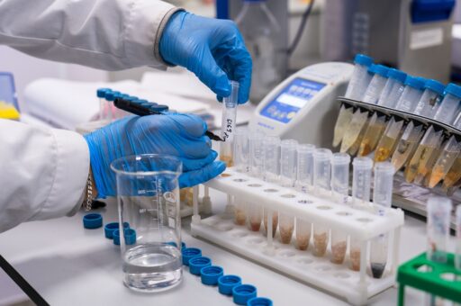 Российские ученые разработали методики выявления следов пестицидов, свинца и ртути в навозе