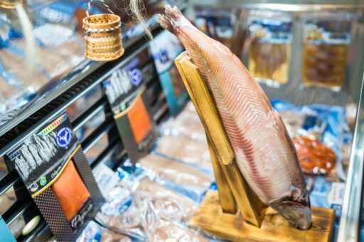 Потребители отказываются от морепродуктов в пластиковой упаковке