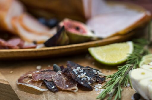 Минздрав Гонконга: количество супербактерий в мясных блюдах выросло в 2 раза