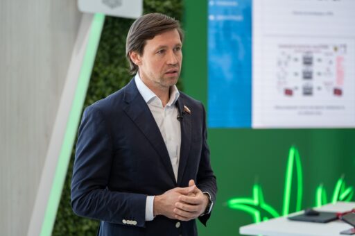 Сенатор заявил о необходимости законодательного регулирования сферы применения ИИ