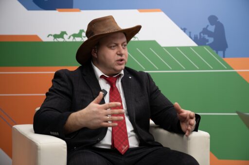 Эксперт назвал мировых лидеров по экспорту сена и рассказал, чего не хватает России