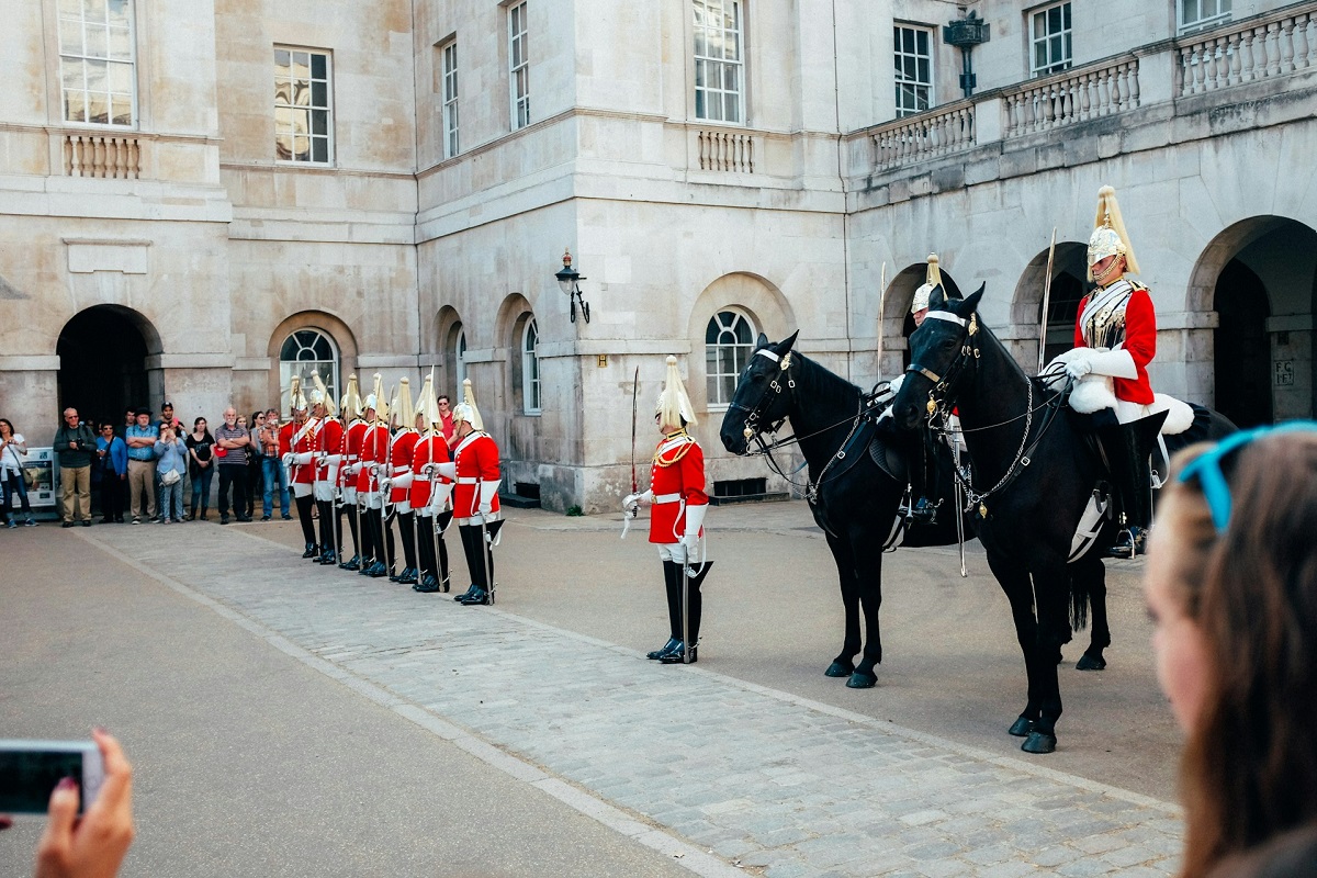 В Лондоне разбежались лошади королевской конной гвардии