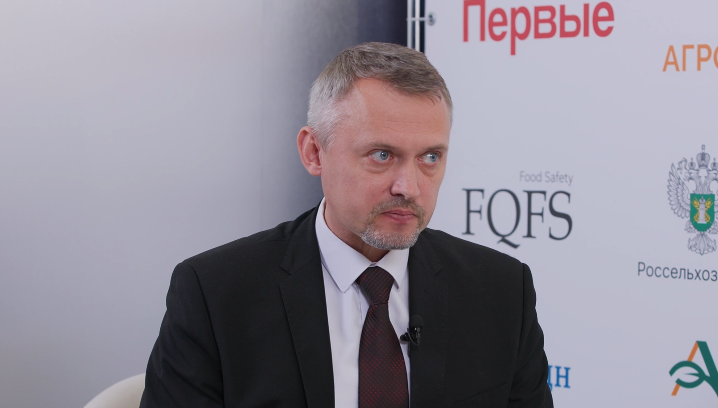 Микропластик уже часть пищевой цепи: ученые находят его в яйцах и мясе кур