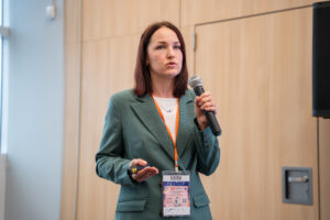 птицы, пернатые, орнитология, попугай, Елена Вигдорова